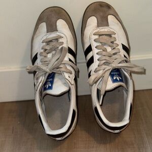 White Adidas Sambas Size Men’s 7.5